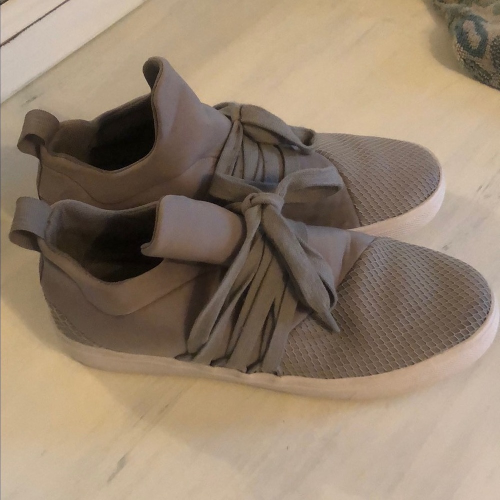 Steve Madden sneakers